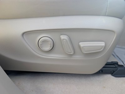 2023 Toyota LAND CRUISER 300 — миниатюра 34