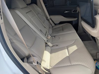 2023 Toyota LAND CRUISER 300 — миниатюра 31