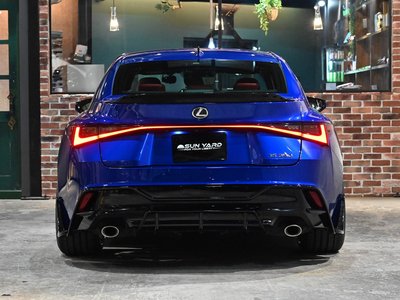 2023 Lexus IS — миниатюра 22