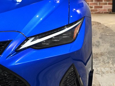 2023 Lexus IS — миниатюра 29