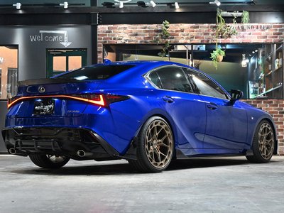 2023 Lexus IS — миниатюра 20