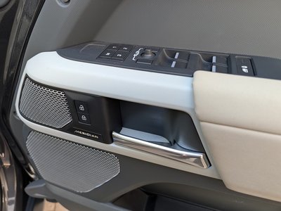 صورة مصغرة 38 لـ 2023 LAND Rover DEFENDER