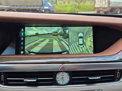 2021 Genesis G90 — миниатюра 14