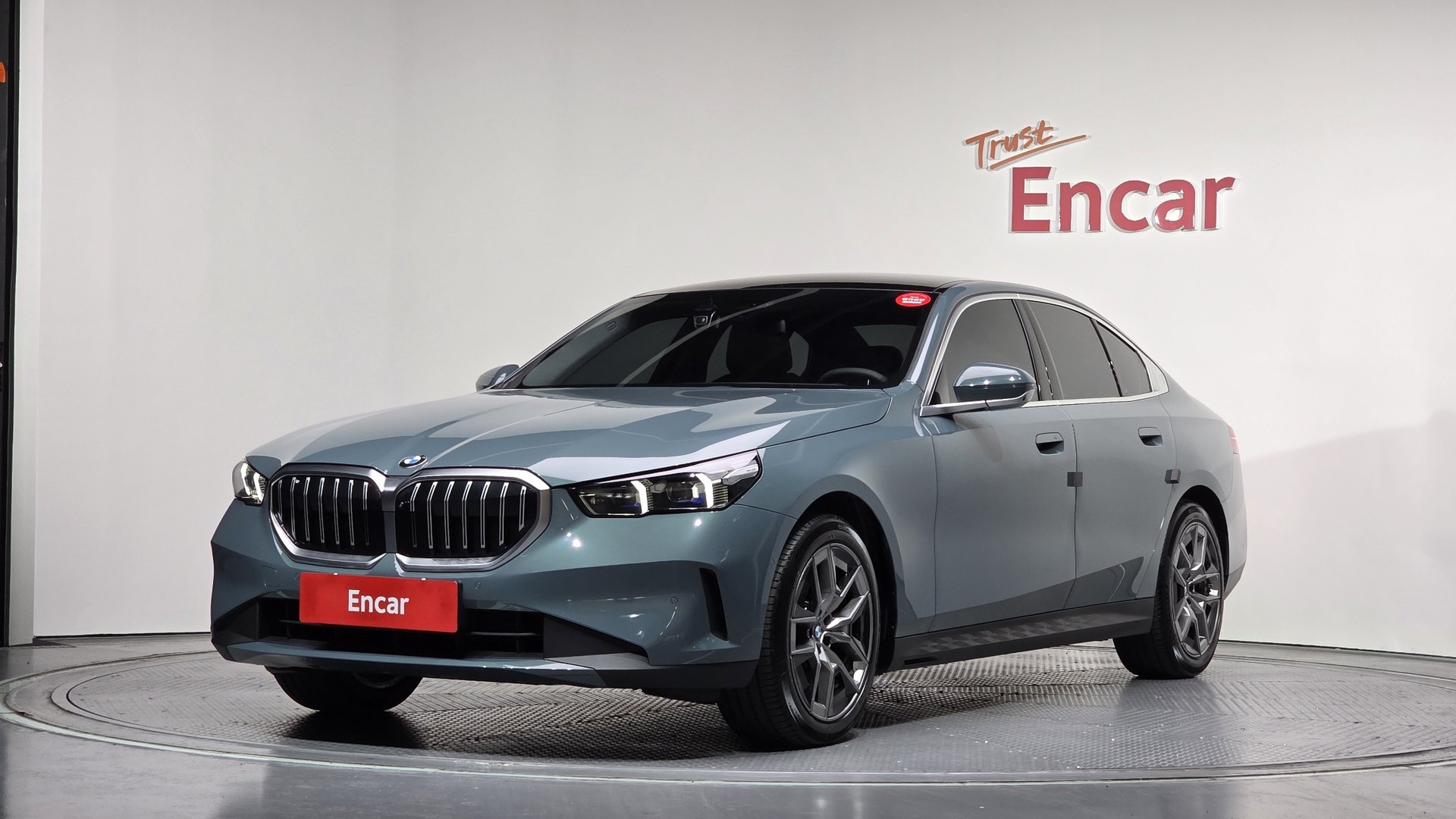 BMW 5 SERIES - View 1