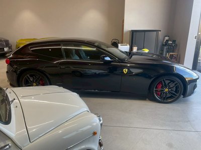 FERRARI FF - 5