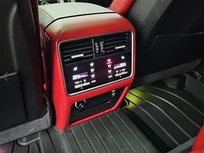 2020 Porsche CAYENNE thumbnail 13