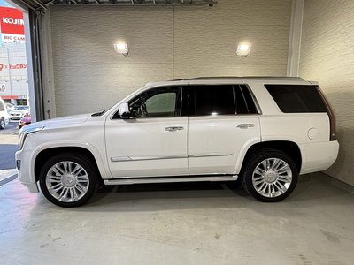 CADILLAC ESCALADE - 7