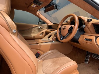 صورة 8 لـ 2017 Lexus LC