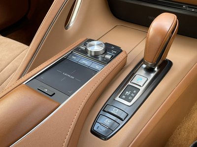 صورة مصغرة 36 لـ 2017 Lexus LC