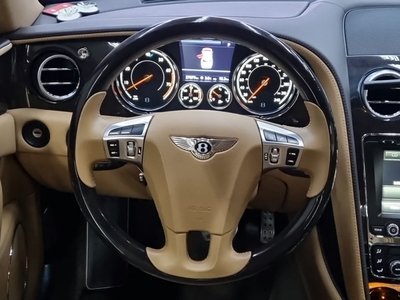 BENTLEY FLYING SPUR - 9