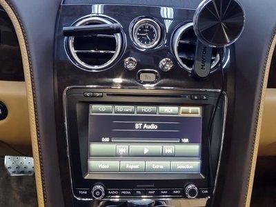 BENTLEY FLYING SPUR - 10