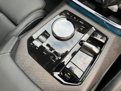 2025 BMW X3 photo 10