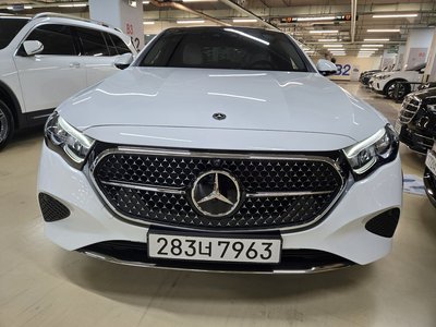 MERCEDES-BENZ E-CLASS - 8