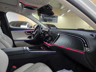 MERCEDES-BENZ E-CLASS - 7