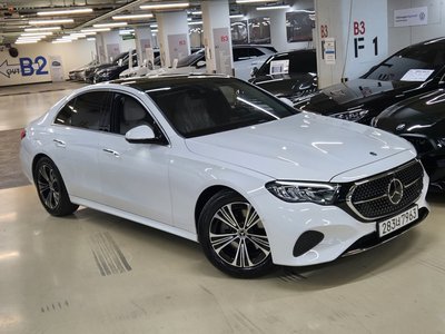 MERCEDES-BENZ E-CLASS - 1