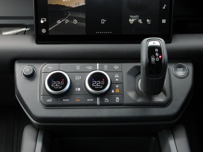 صورة مصغرة 40 لـ 2025 LAND Rover DEFENDER
