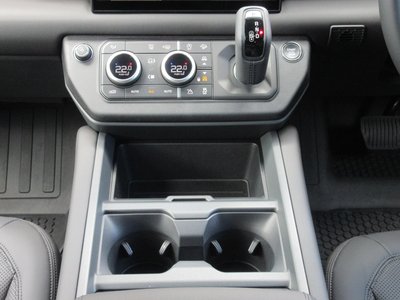 صورة مصغرة 42 لـ 2025 LAND Rover DEFENDER