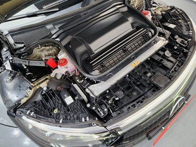 MERCEDES-BENZ EQS - 7