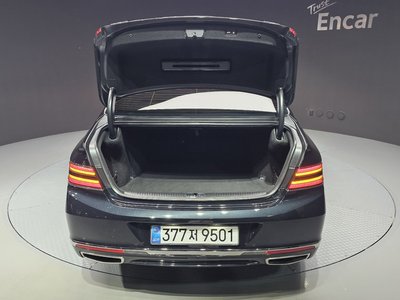 2021 Genesis G90 — миниатюра 25