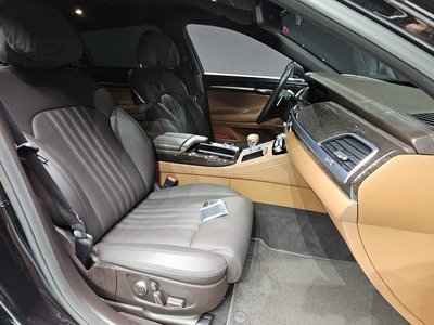 2021 Genesis G90 — миниатюра 13