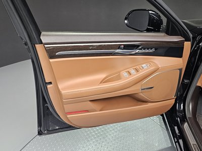 2021 Genesis G90 — миниатюра 14