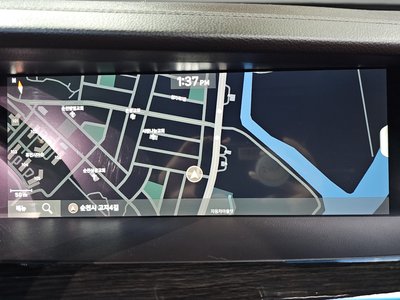 2021 Genesis G90 — миниатюра 34