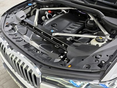 BMW X7 - 7
