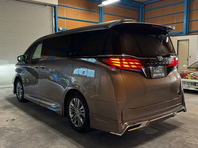 2026 Toyota ALPHARD — миниатюра 17