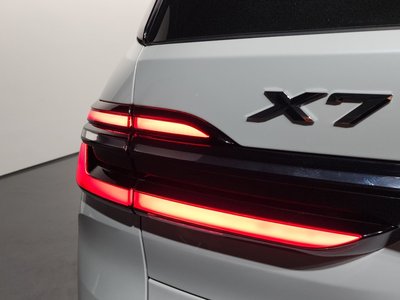 2025 BMW X7 照片 10