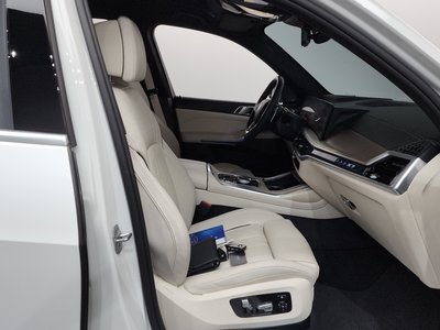 2025 BMW X7 缩略图 16