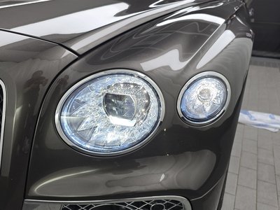 2022 Bentley FLYING SPUR photo 9