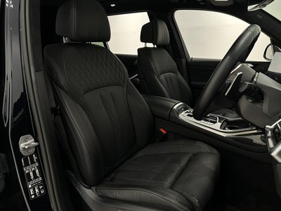 2025 BMW X7 缩略图 43