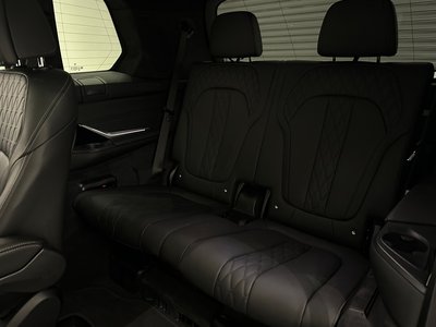 2025 BMW X7 缩略图 48