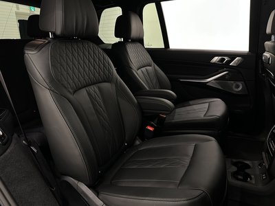 2025 BMW X7 缩略图 44