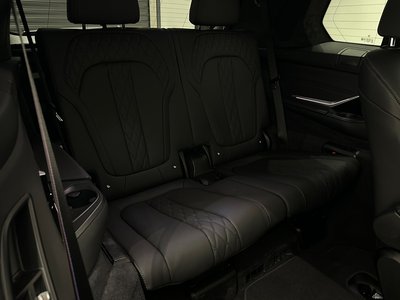 2025 BMW X7 缩略图 45