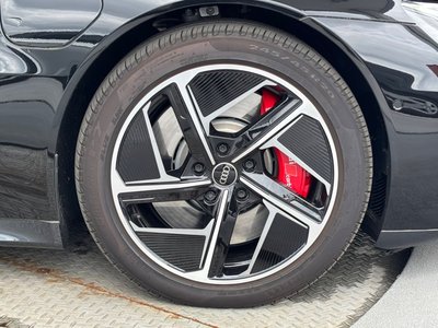 صورة 10 لـ 2025 AUDI E-TRON GT QUATTRO
