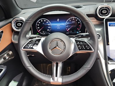 2025 Mercedes-BENZ GLC — миниатюра 12