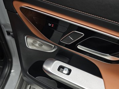 2025 Mercedes-BENZ GLC — миниатюра 18