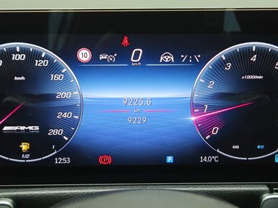 MERCEDES-BENZ GLB - 8