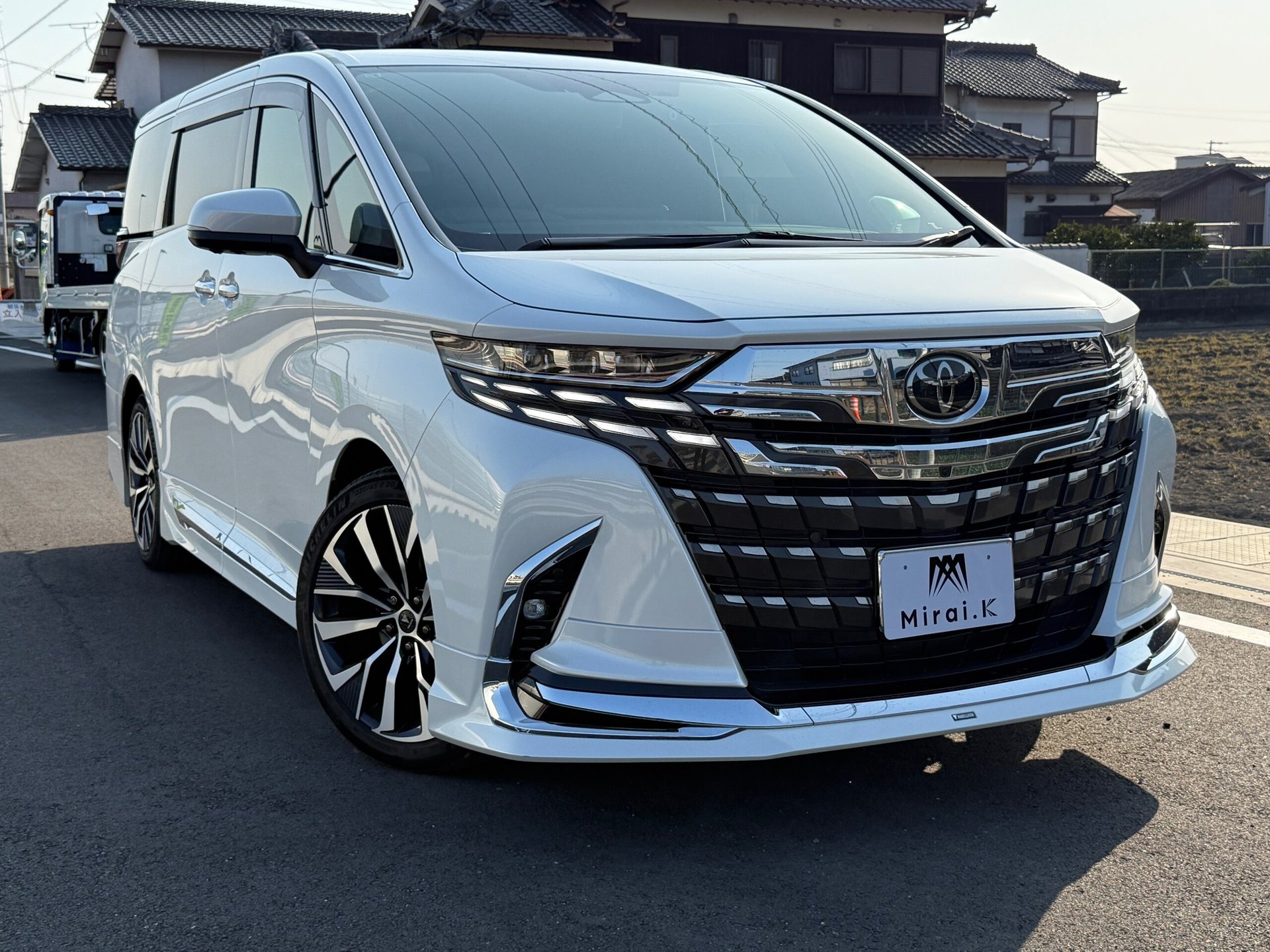 TOYOTA ALPHARD - View 1
