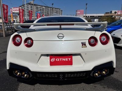 NISSAN GT-R - 8