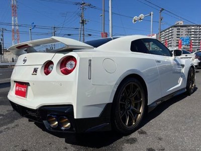 NISSAN GT-R - 2