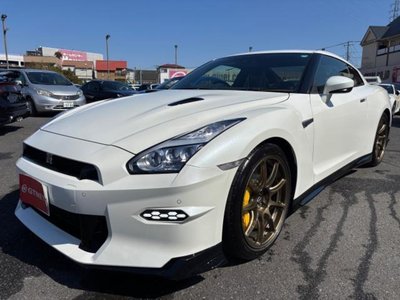 NISSAN GT-R
