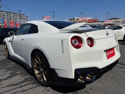 NISSAN GT-R - 6