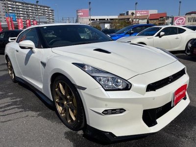 NISSAN GT-R - 5