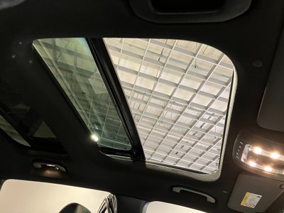 2023 Mercedes-BENZ GLB — миниатюра 24