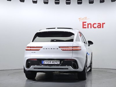 صورة 4 لـ 2022 Genesis GV70