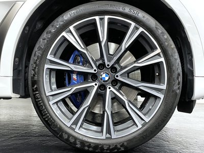 BMW X7 - 7