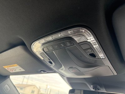 2025 Mercedes-BENZ V-CLASS — миниатюра 32