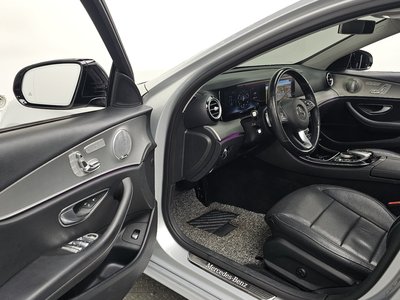 MERCEDES-BENZ E-CLASS - 10